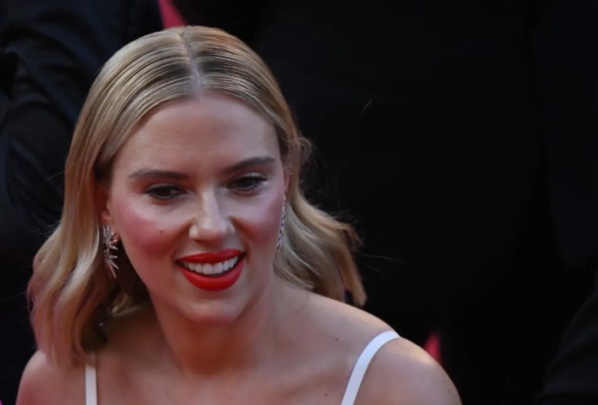 مهرجان كان السينمائي 2023. سكارلت جوهانسون Scarlett Johansson(مصدر الصورة Antonin THUILLIER / AFP)