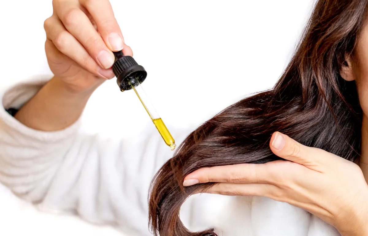 كيفية استخدام زيت إكليل الجبل للشعر