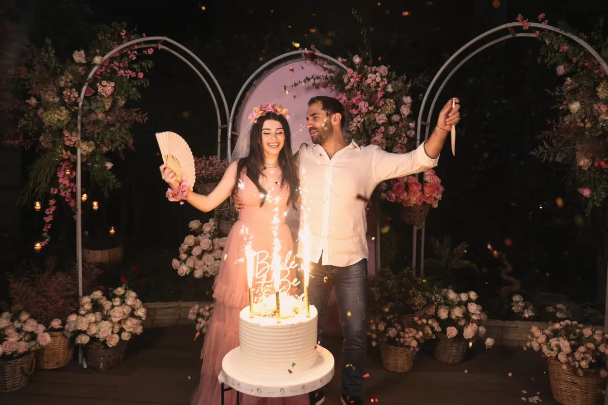 ماريتا الحلاني وخطيبها كميل أبي خليل- الصورة من حسابها على فيسبوك