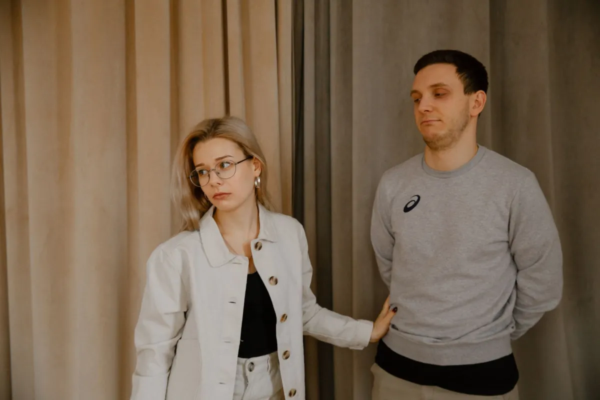 كيف أتعامل مع خطيبي المهمل؟