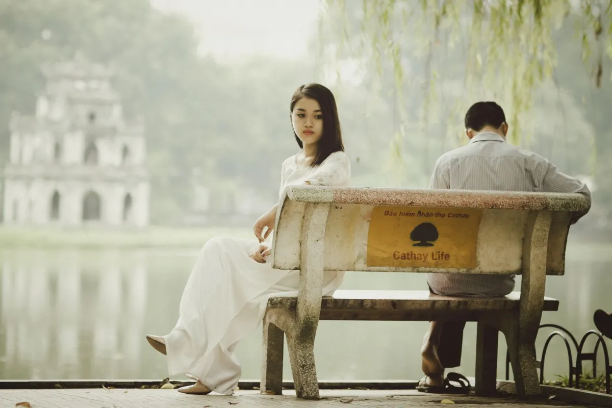 كيف أتعامل مع خطيبي المهمل