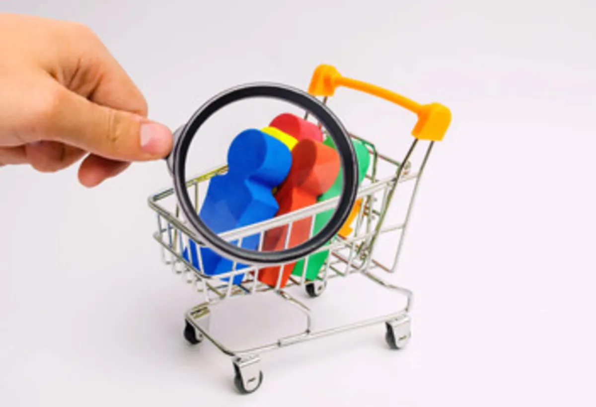 صورة تعبر عن اهمية الاشباع العاطفي ودور الاسرة 