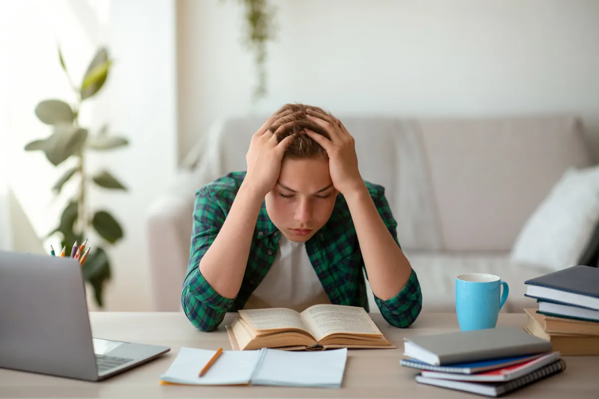 صورة لامرأة تشعر بالتوتر