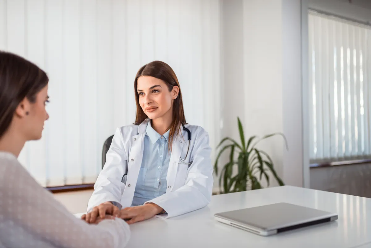 صورة لزيارة الطبيبة