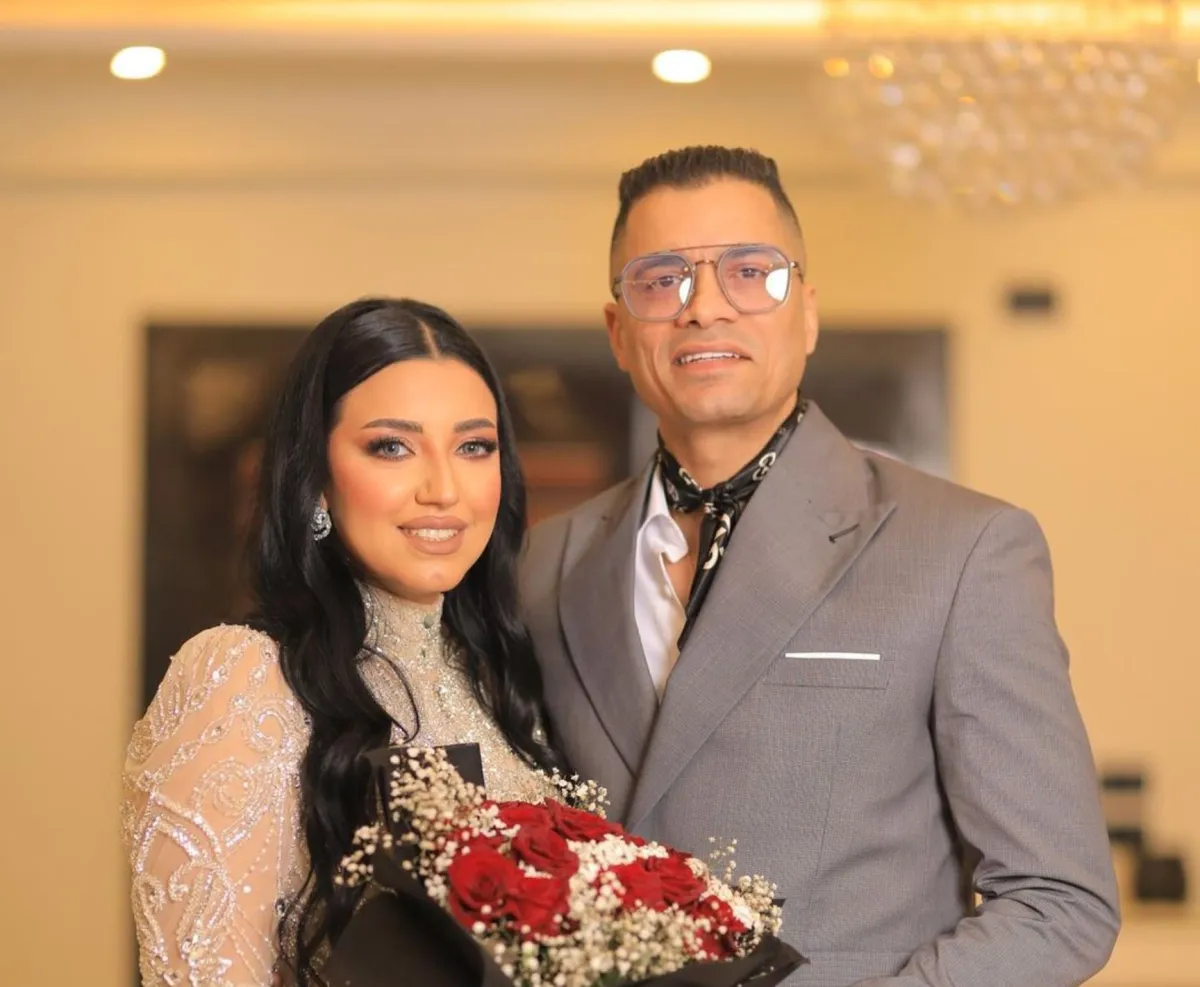 حسن شاكوش وزوجته ريم - الصورة من حسابه على انستغرام