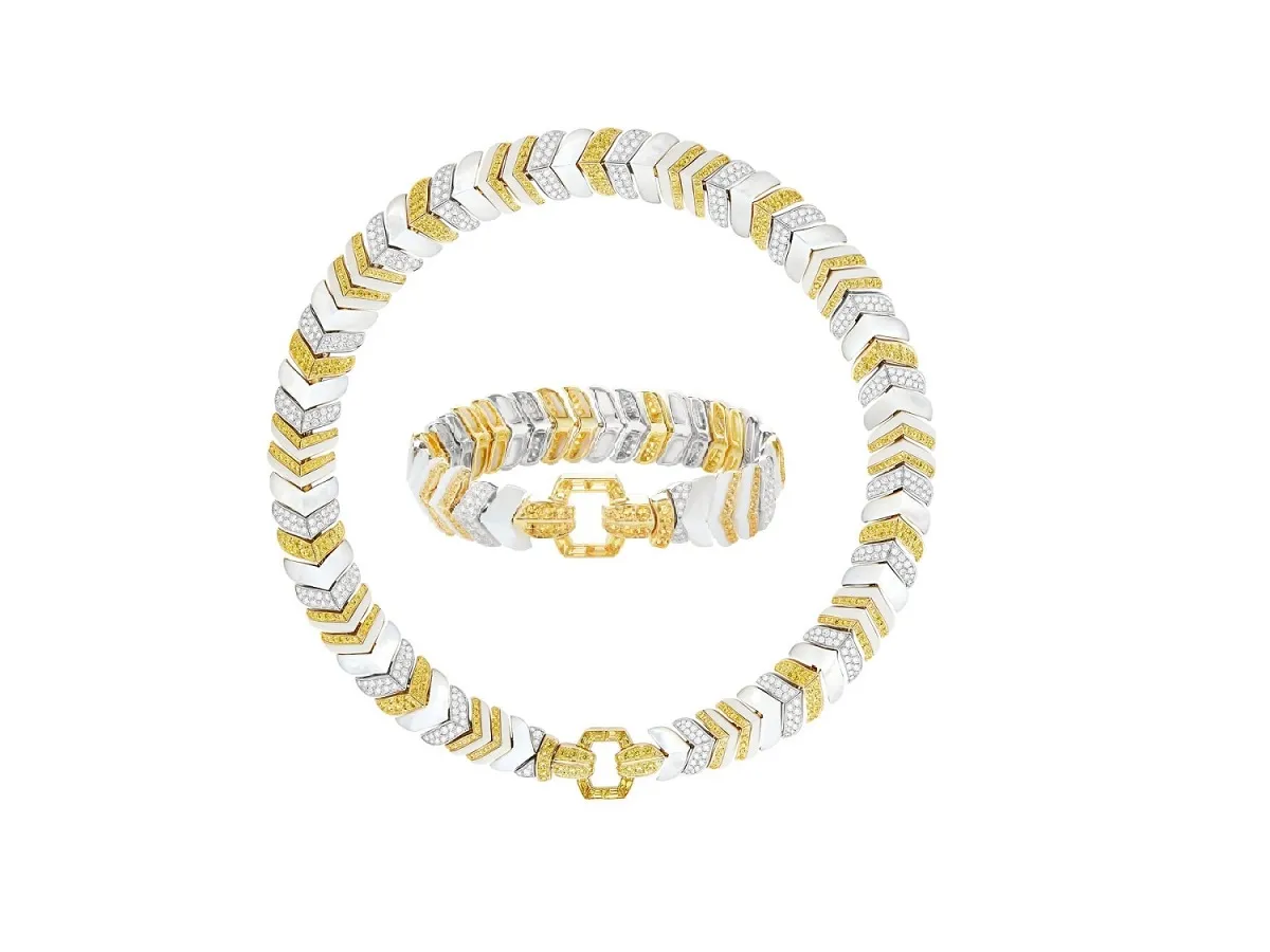 موديلات أطقم مجوهرات مرصعة بالياقوت تحبس الأنفاس