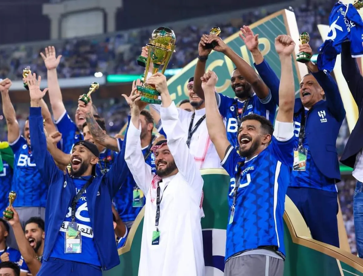 الهلال يتوج بكأس خادم الحرمين الشريفين للمرة العاشرة على حساب الوحدة - الصورة من واس