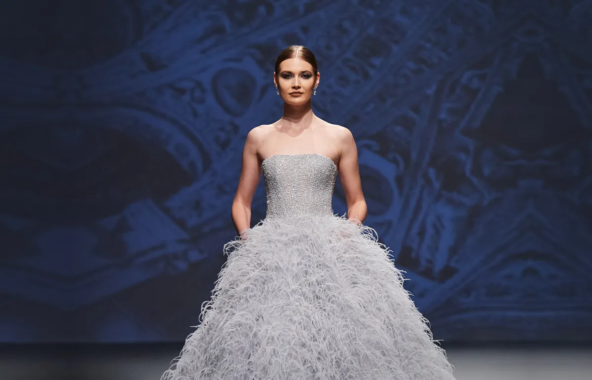 موديلات فساتين خطوبة للعروس الخليجية 2023 من مايكل سينكو Michael Cinco