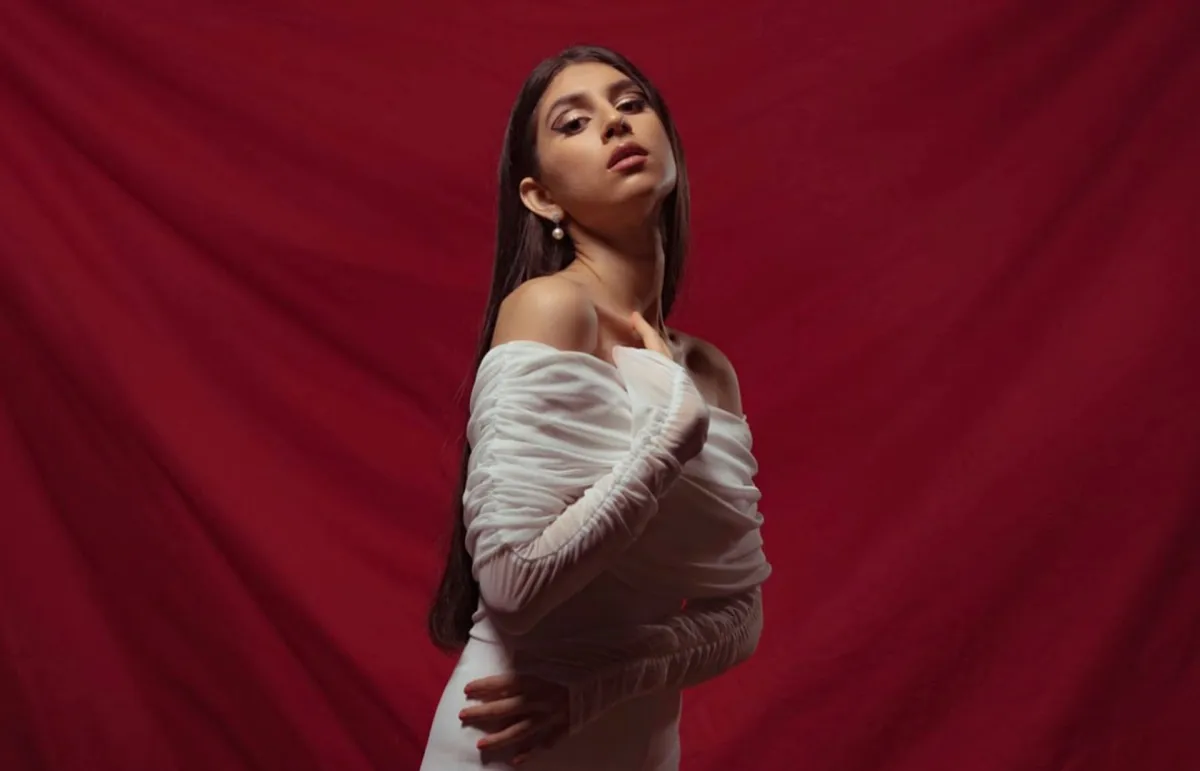 المصممة هاجر محمد - الصورة من المصدر 