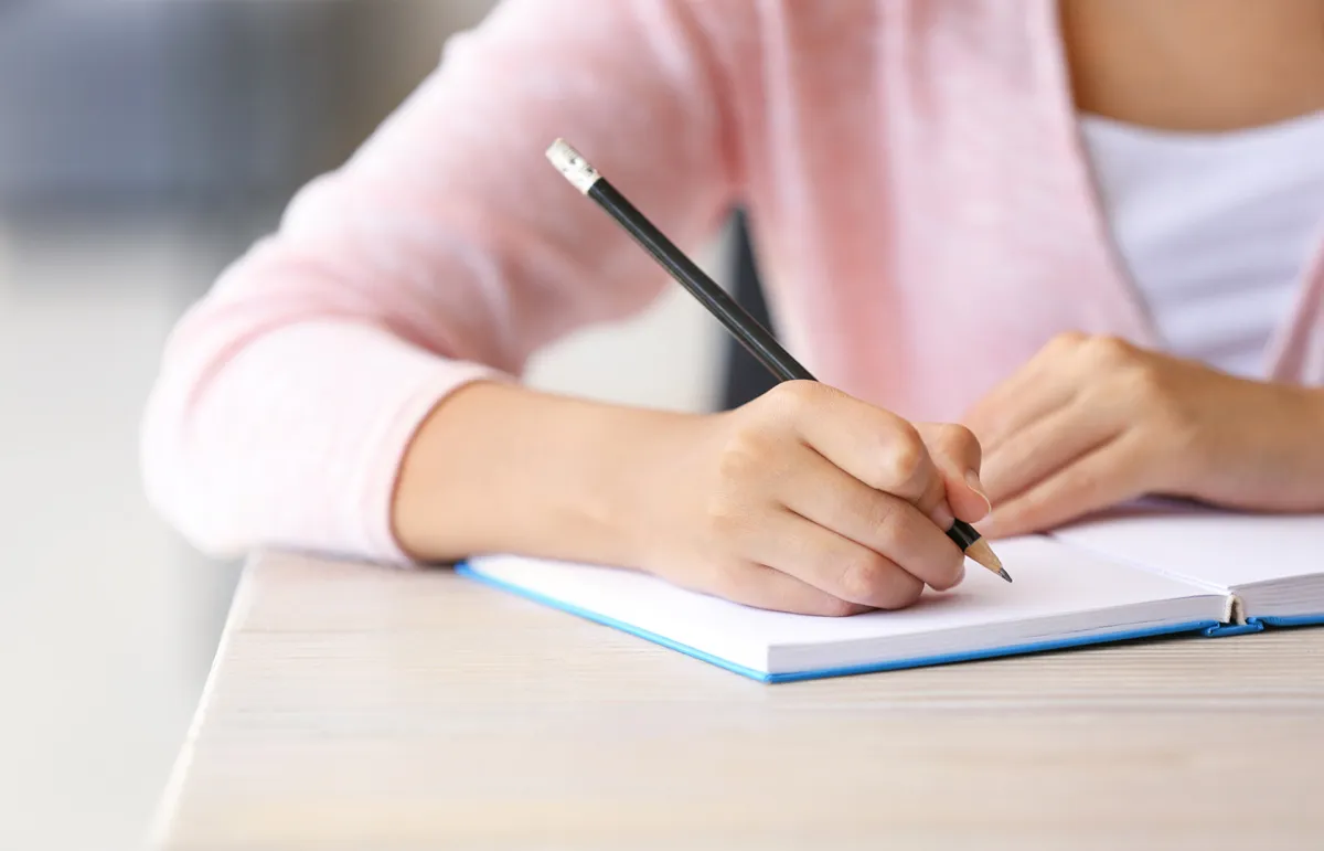 الطلاب والعيد - Shutterstock