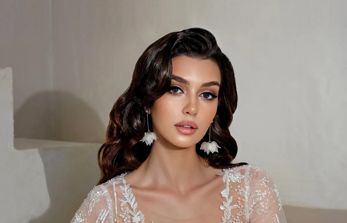 تسريحات شعر العروس الرائجة لموسم صيف 2023 لتزيني بها شعرك - Shutterstock