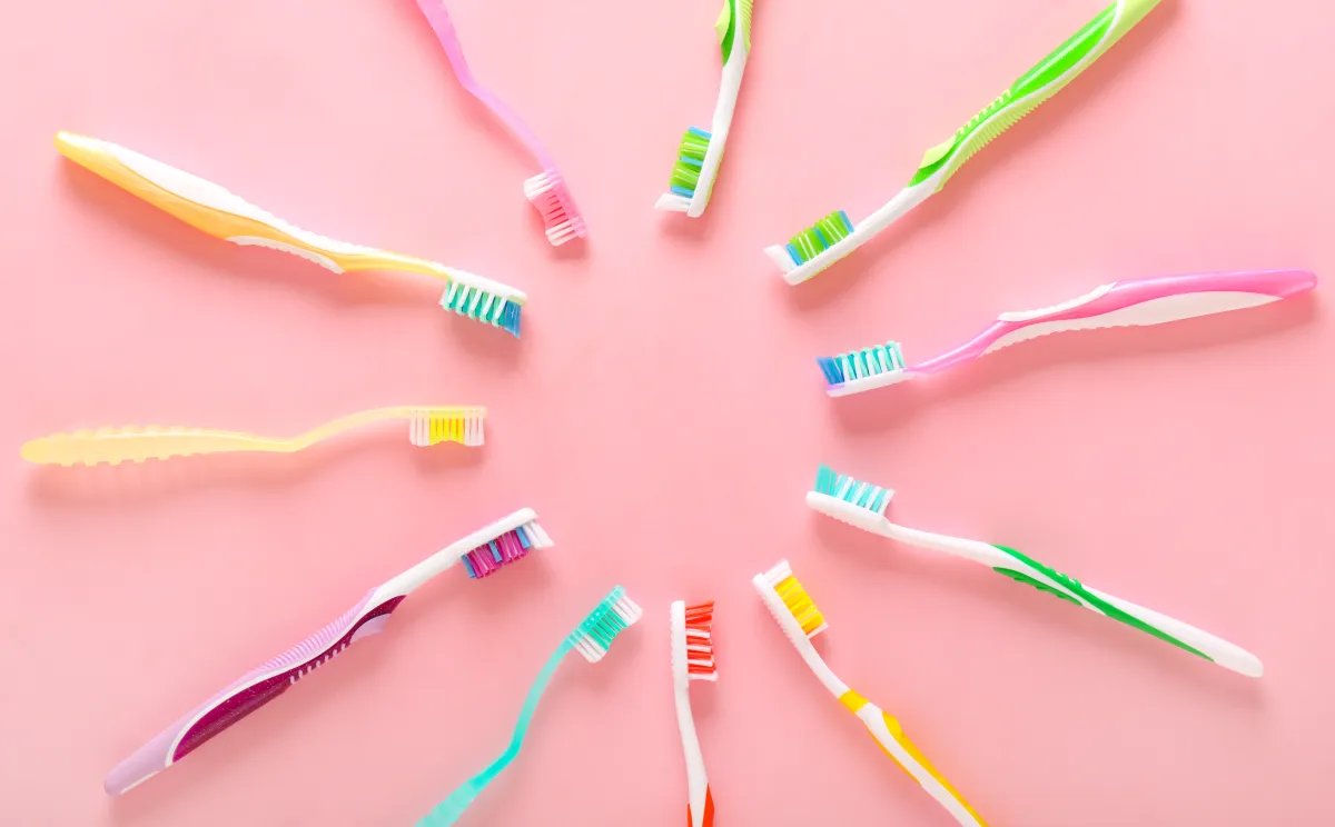 فرشاة الأسنان لتنظيف المنزل