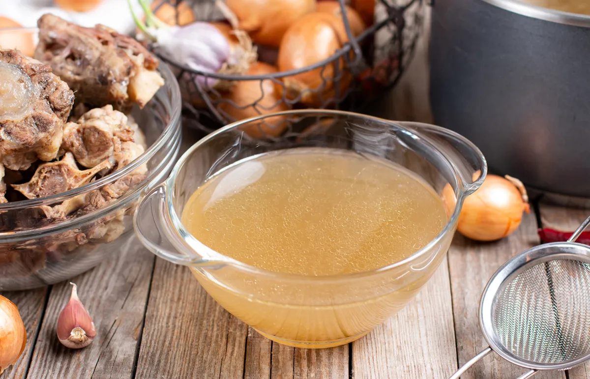 فوائد مرق العظام (المصدر: Shutterstock)