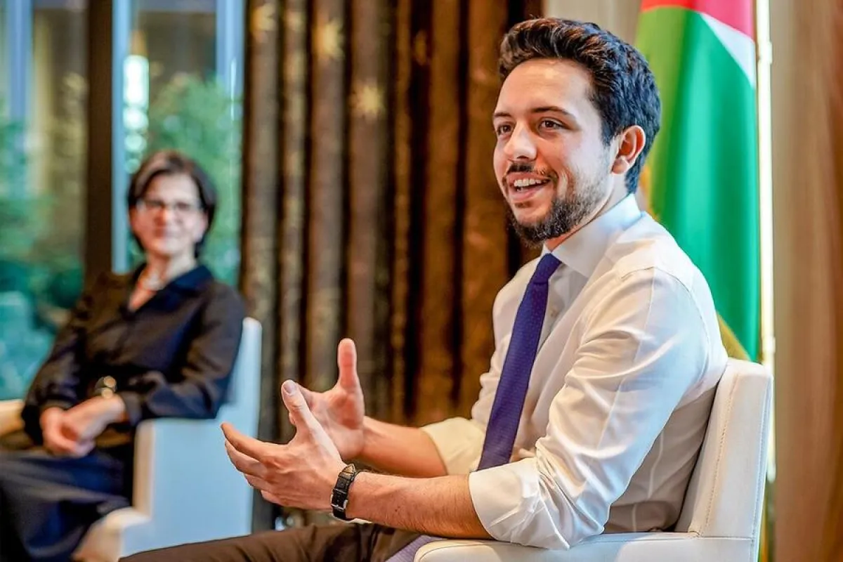  الأمير الحسين Crown Prince Hussein في طوكيو (مصدر الصورة : AFP PHOTO / JORDANIAN ROYAL PALACE / YOUSEF ALLAN)