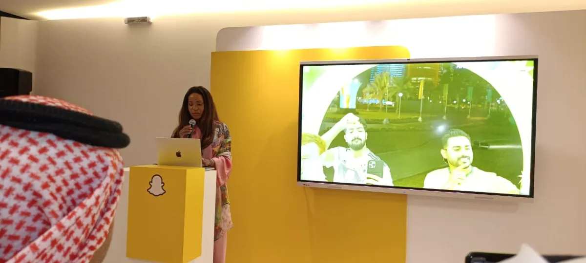 زينب هوساوي - رئيسة الاتصالات والعلاقات العامة  