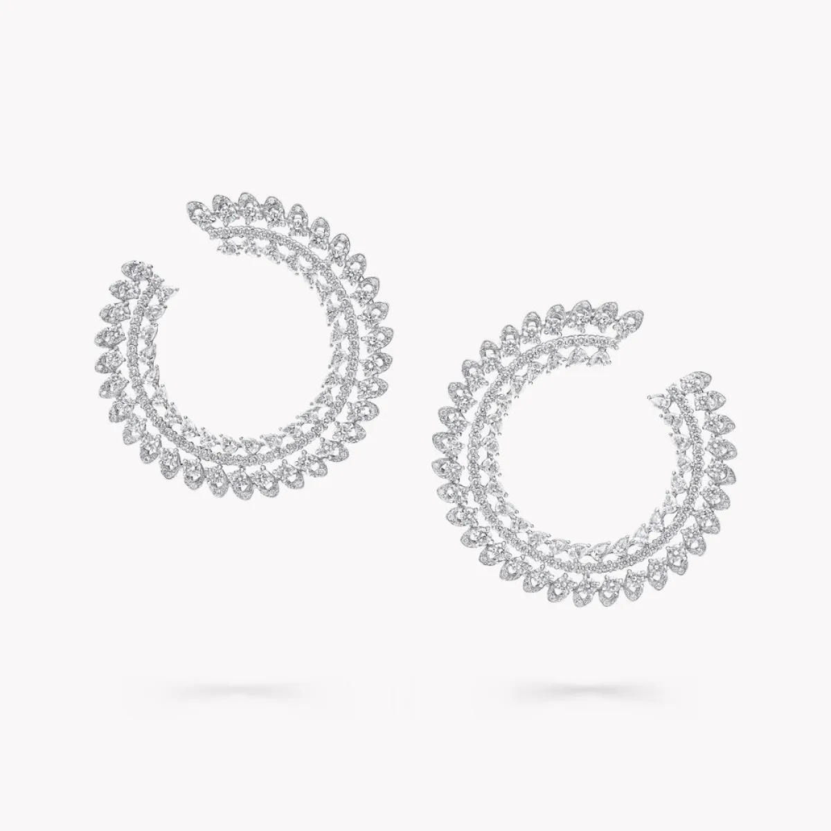 أقراط Graff Gateway من غراف Graff