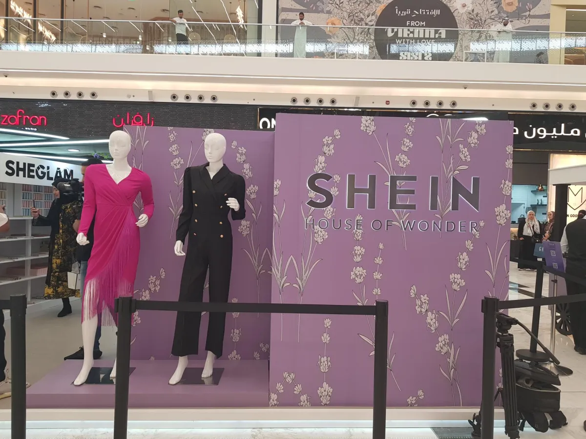 من صالة العرض الخاصة ب شي إن في الرياض