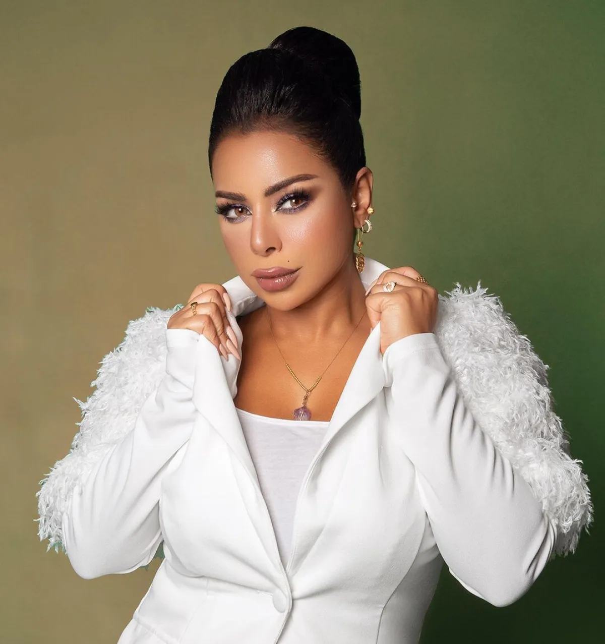 الفنانة هند البلوشي- الصورة من صفحتها الرسمية على انستغرام