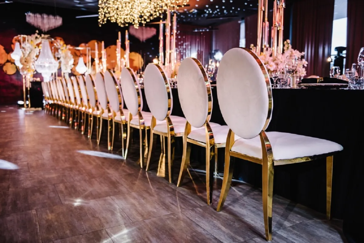 كراسي المعازيم الفخمة