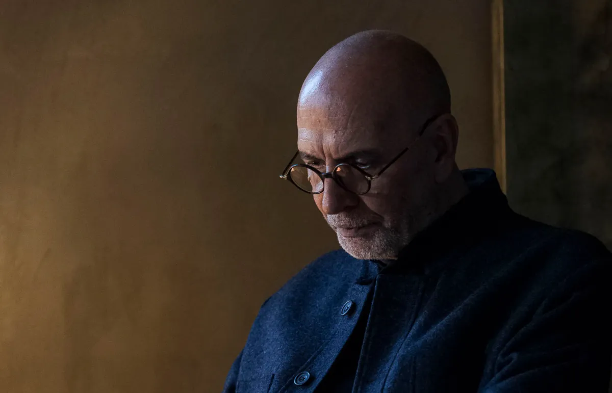 المصمم روبرتو لازيروني Roberto Lazzeroni : «التصميم العاطفي» يعزز لدي حرية الإبداع 