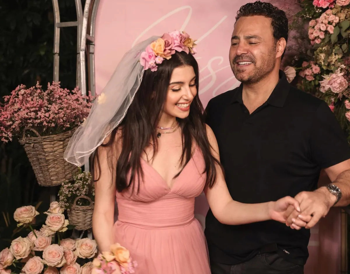 ماريتا ووالدها عاصي الحلاني - الصورة من حسابها على فيسبوك