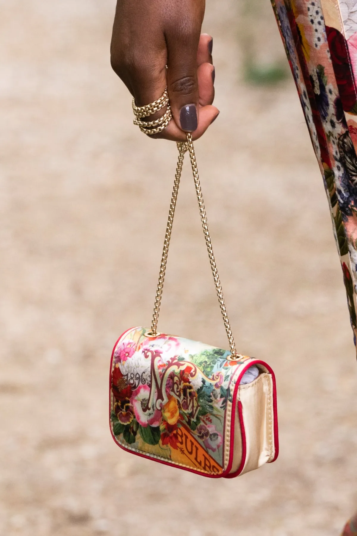 حقيبة مزينة بالسلاسل من زيمرمان Zimmermann