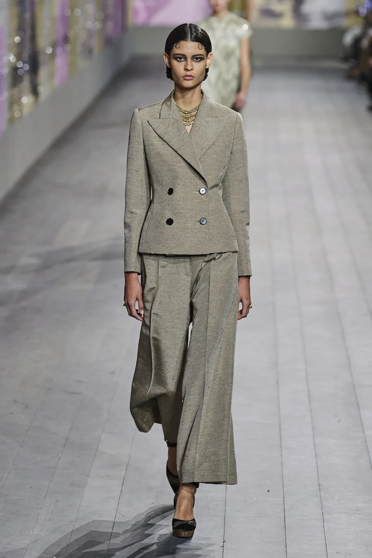 بدلات السهرة