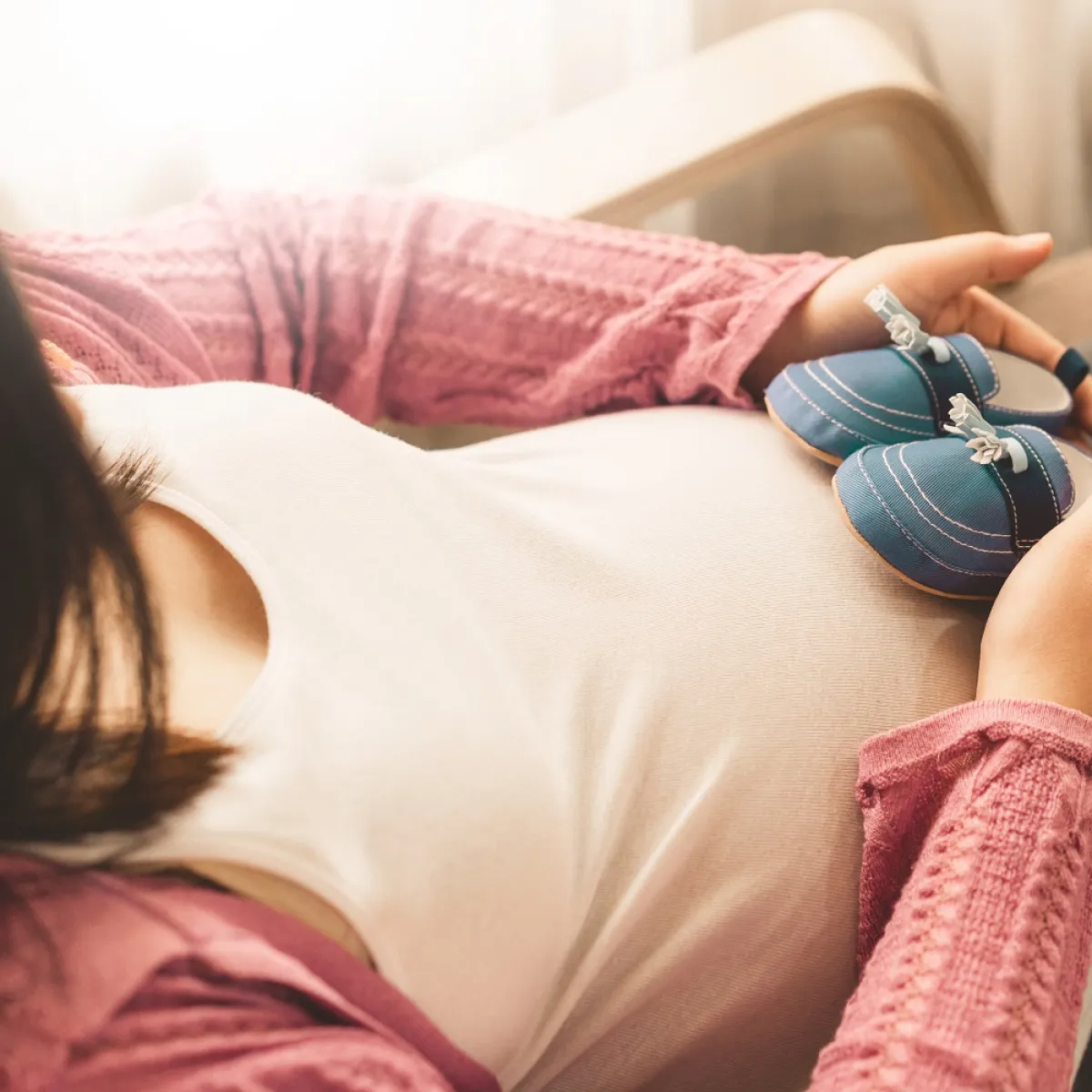 صورة لحامل في الشهر التاسع