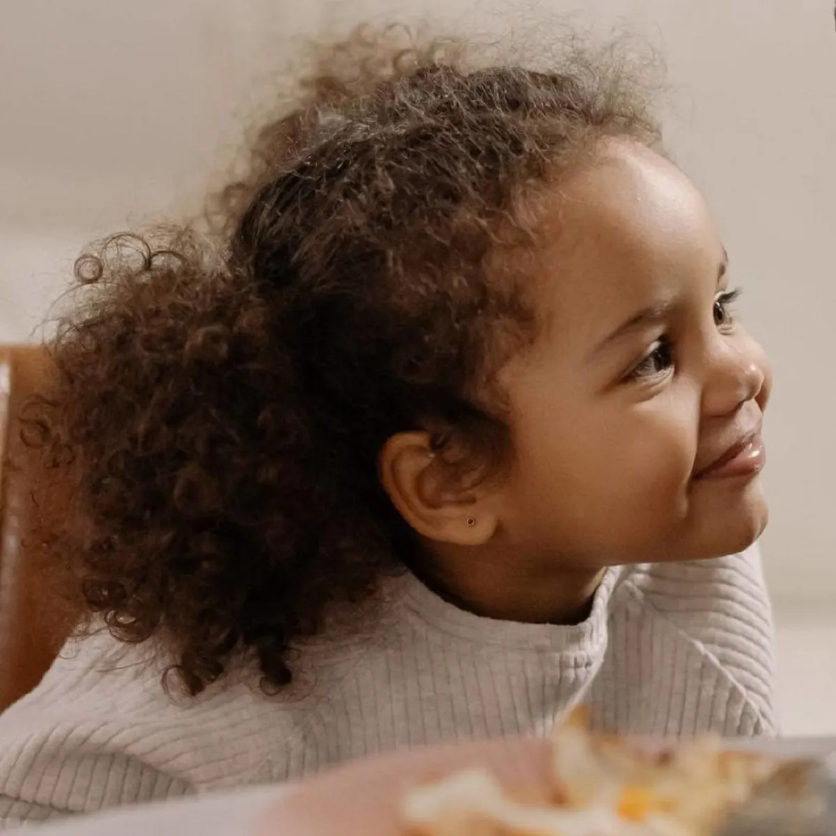 صورة لطيفة لطفلة صغيرة