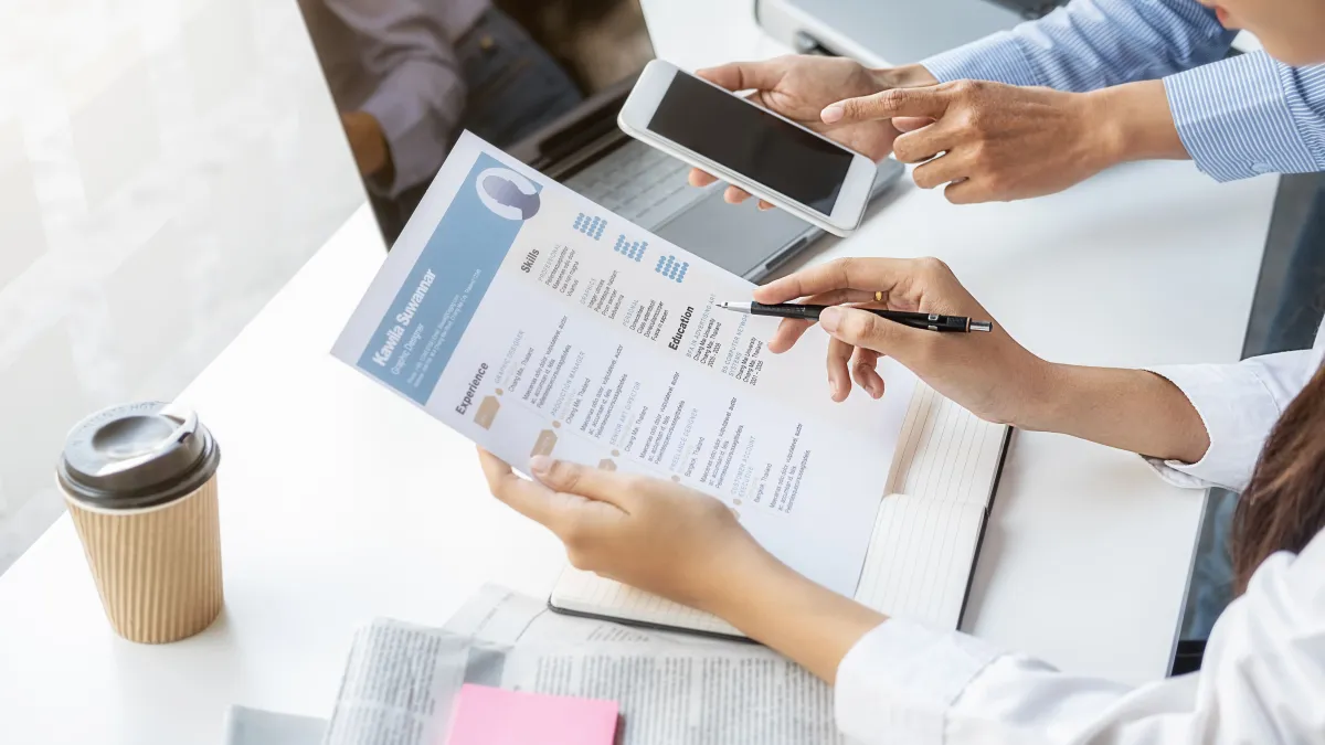 السيرة الذاتية 