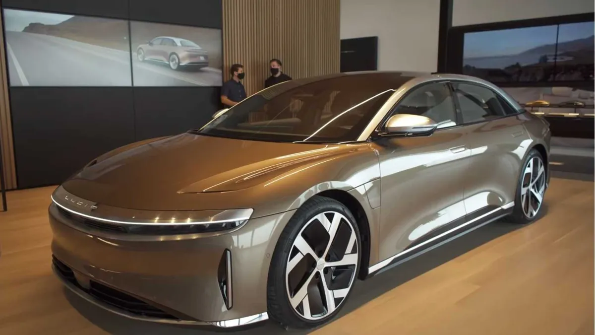 سيارة لوسيد اير