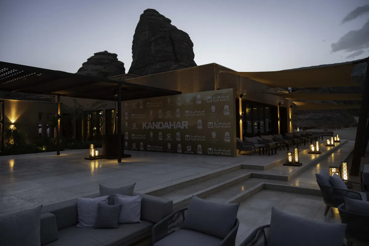 عرض فيلم قندهار حصرياً في منتجع بانيان تري بالتعاون مع ڤوكس سينما