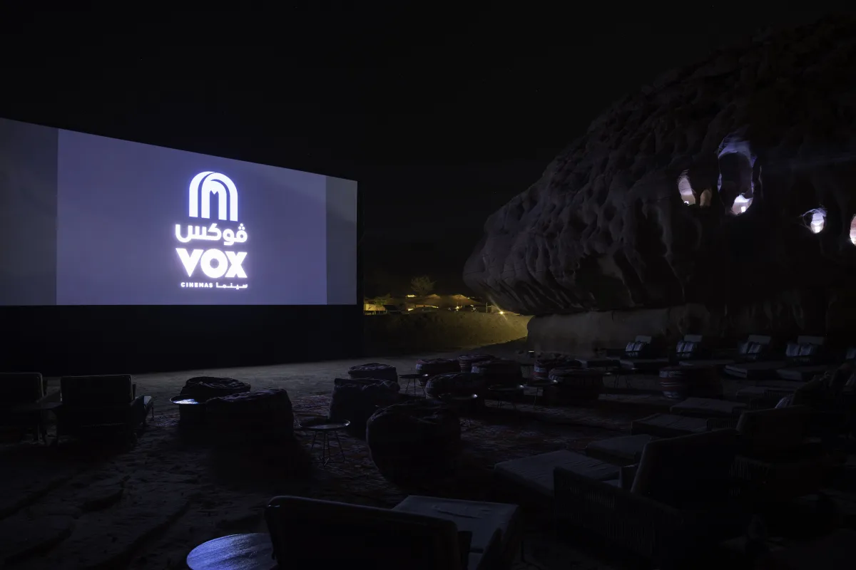 عرض فيلم قندهار حصرياً في منتجع بانيان تري بالتعاون مع ڤوكس سينما