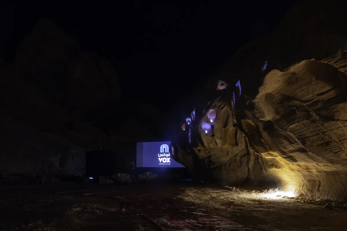 عرض فيلم قندهار حصرياً في منتجع بانيان تري بالتعاون مع ڤوكس سينما