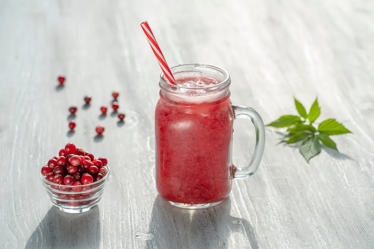 صورة لعصير التوت البري