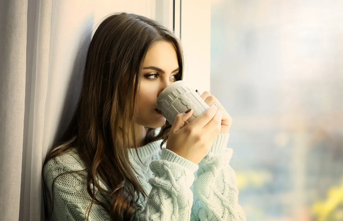 ينصح بتناول الشاي الأخضر  (المصدر: Shutterstock)