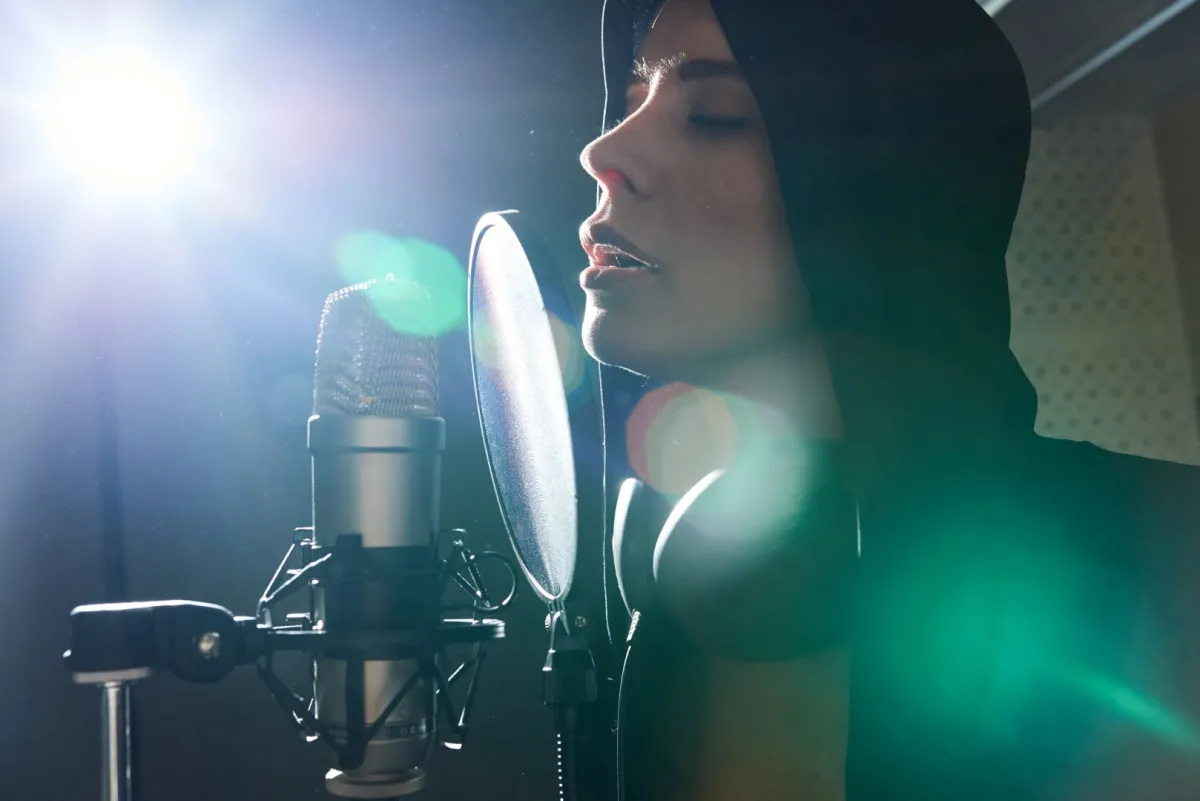 كفيفة تبهر الحكام والجمهور