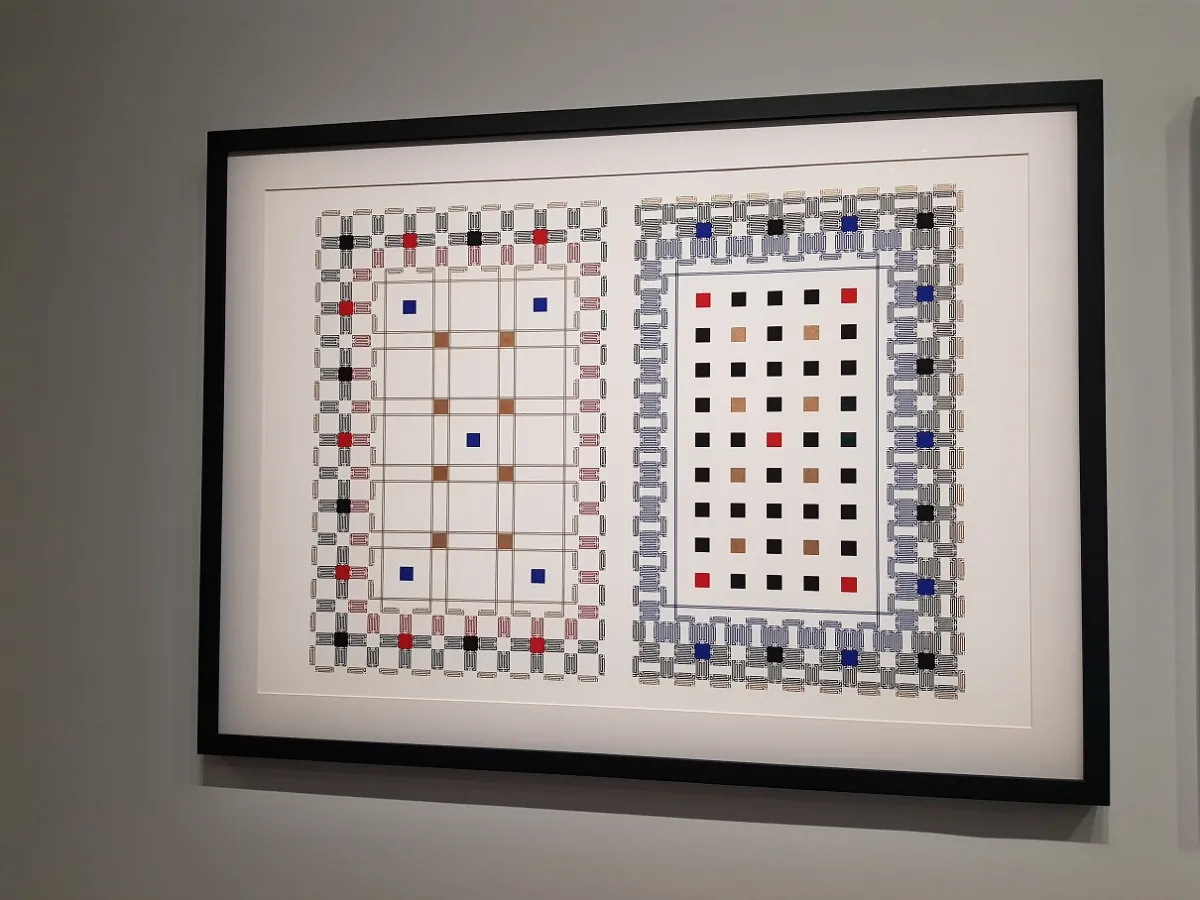 عمل الفنانة نور صعب بعنوان رحلة كلمة على صفحة