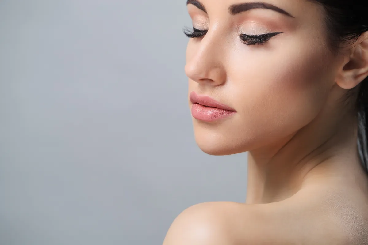 خطوات تطبيق الأيلاينر