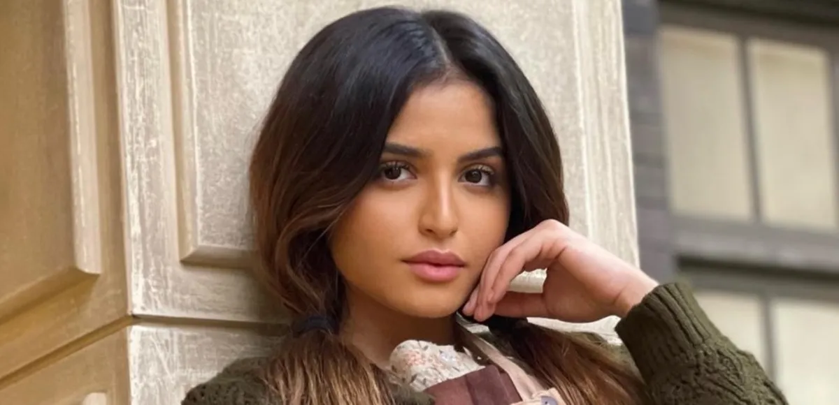 حلا الترك -الصورة من حسابها على الانستغرام