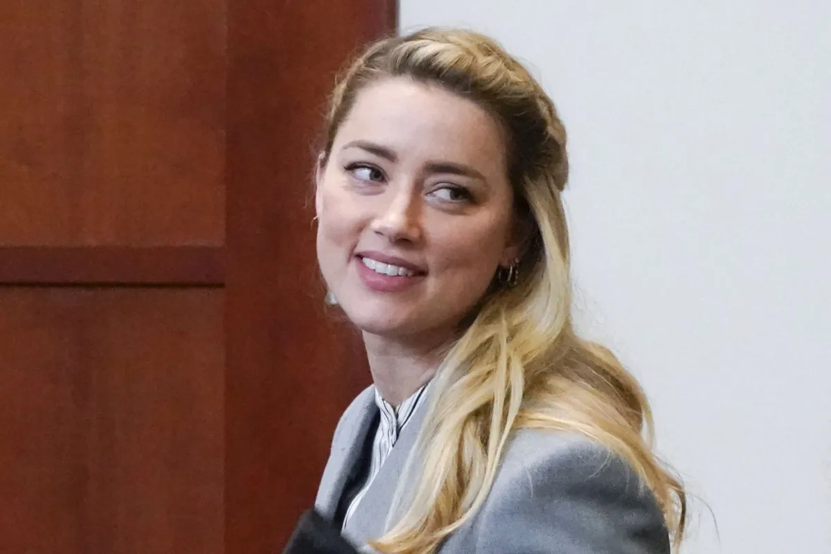 آمبر هيرد (Amber Heard). مصدر الصورة: Steve Helber / POOL / AFP