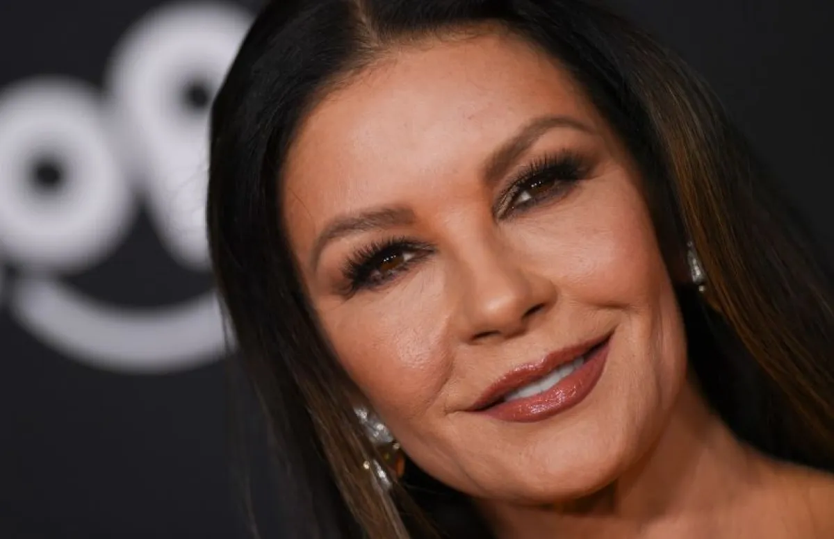 كيفية تطبيق مكياج كاثرين زيتا جونز