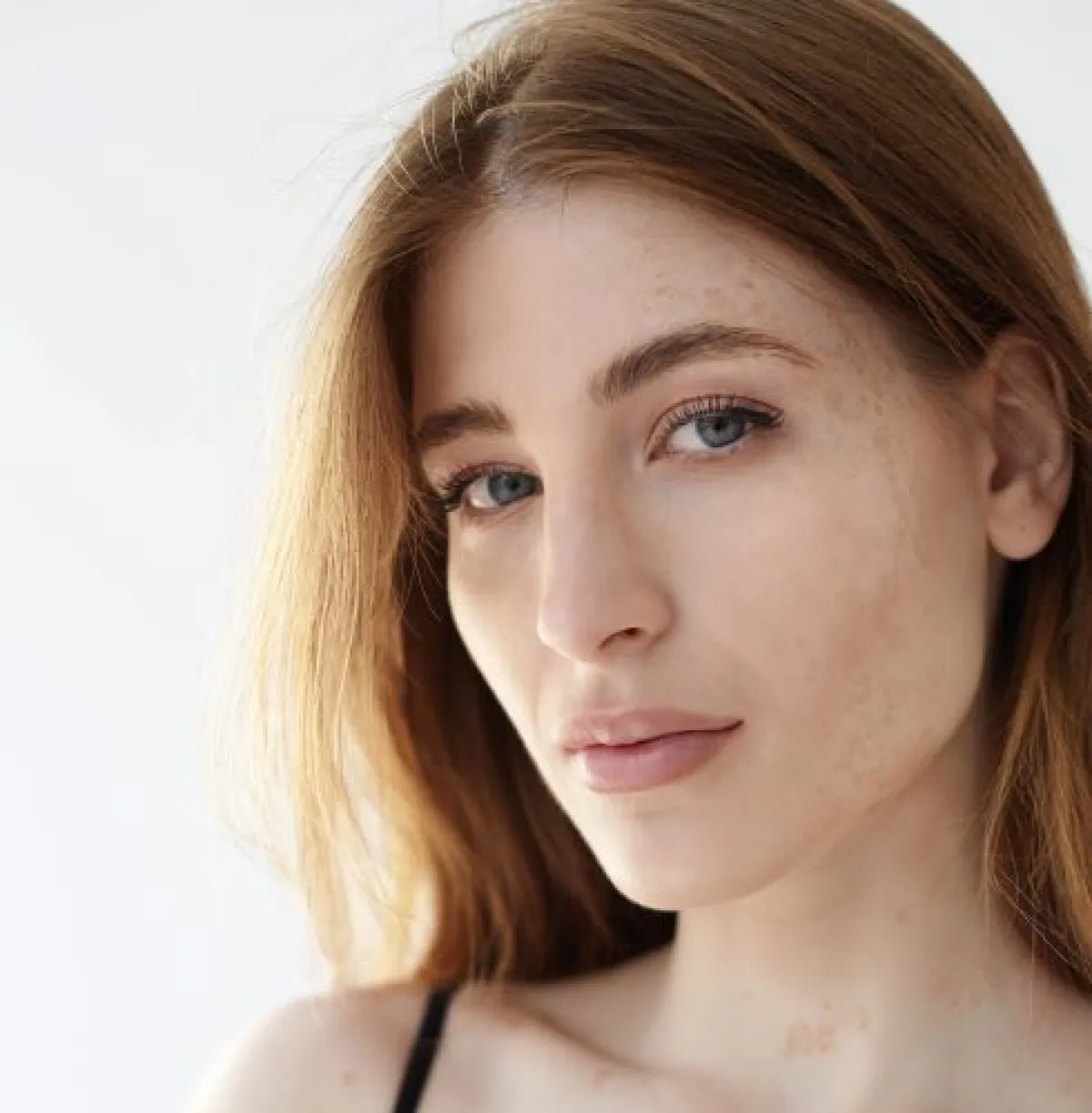 توحيد لون البشرة