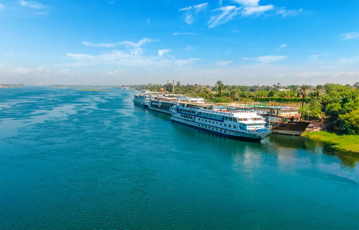 رحلة نهرية في النيل 