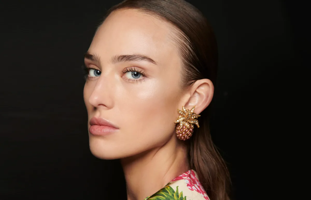 أساسيات مكياج السفر Vacation Essentials