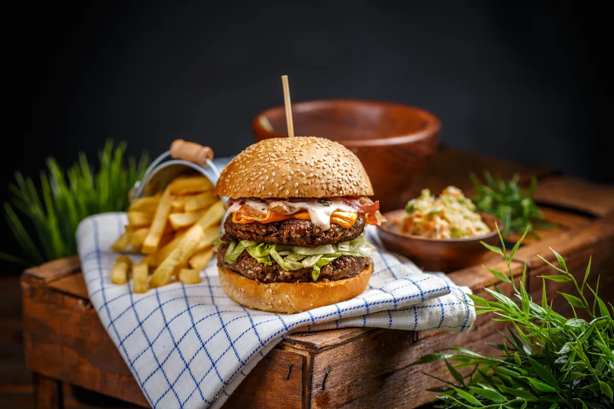 قواعد متبعة عند أكل سندويش البرغر