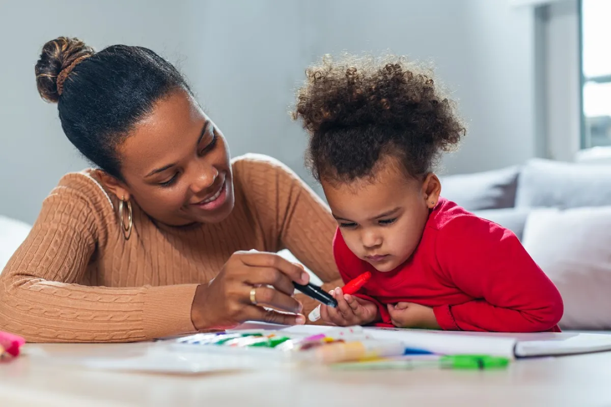 صورة لأم وطفلتها