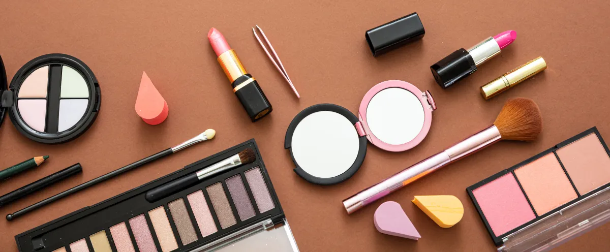 سبل العناية بفرشاة المكياج 