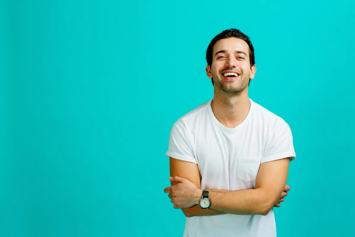 صورة رجل بشوش