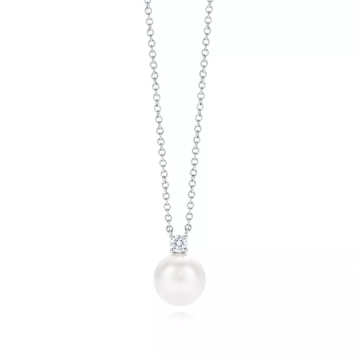 قلادة Tiffany Signature Pearls من تيفاني آند كو Tiffany & Co